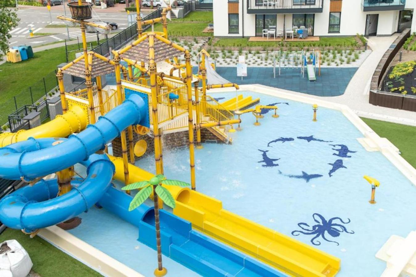 Bel Mare Holiday Apartments Near The Beach With Parking By Noclegi Renters Мендзиздрое Екстериор снимка
